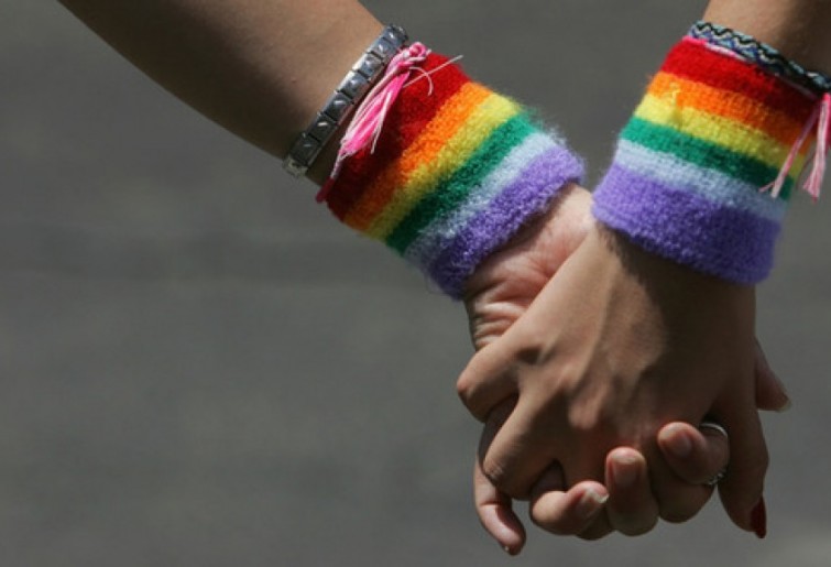 Cecenia e le altre. Golinelli: “Qualcosa sta cambiando, ma lotta per diritti degli omosessuali è durissima”