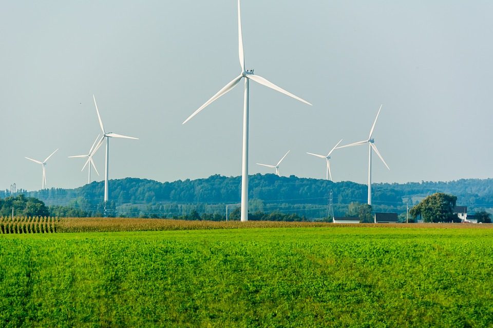Energia rinnovabile: abbatte i costi e aumenta le opportunità