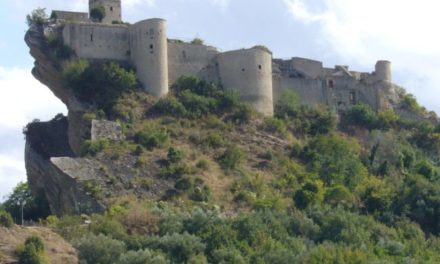 Il castello di Roccascalegna e “Il nome della rosa”
