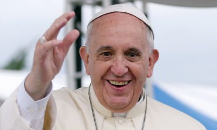 Il messaggio di Papa Francesco ai curdi: “Pellegrino tra voi, solidali e accoglienti malgrado le ferite”