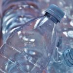 Plastic Free July: consigli per ridurre l’uso della plastica (e le sue conseguenze)