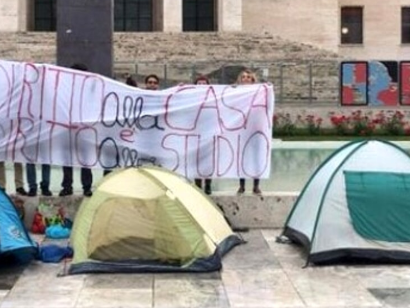 Caro affitti: le proteste degli studenti e le reazioni scomposte dei privilegiati