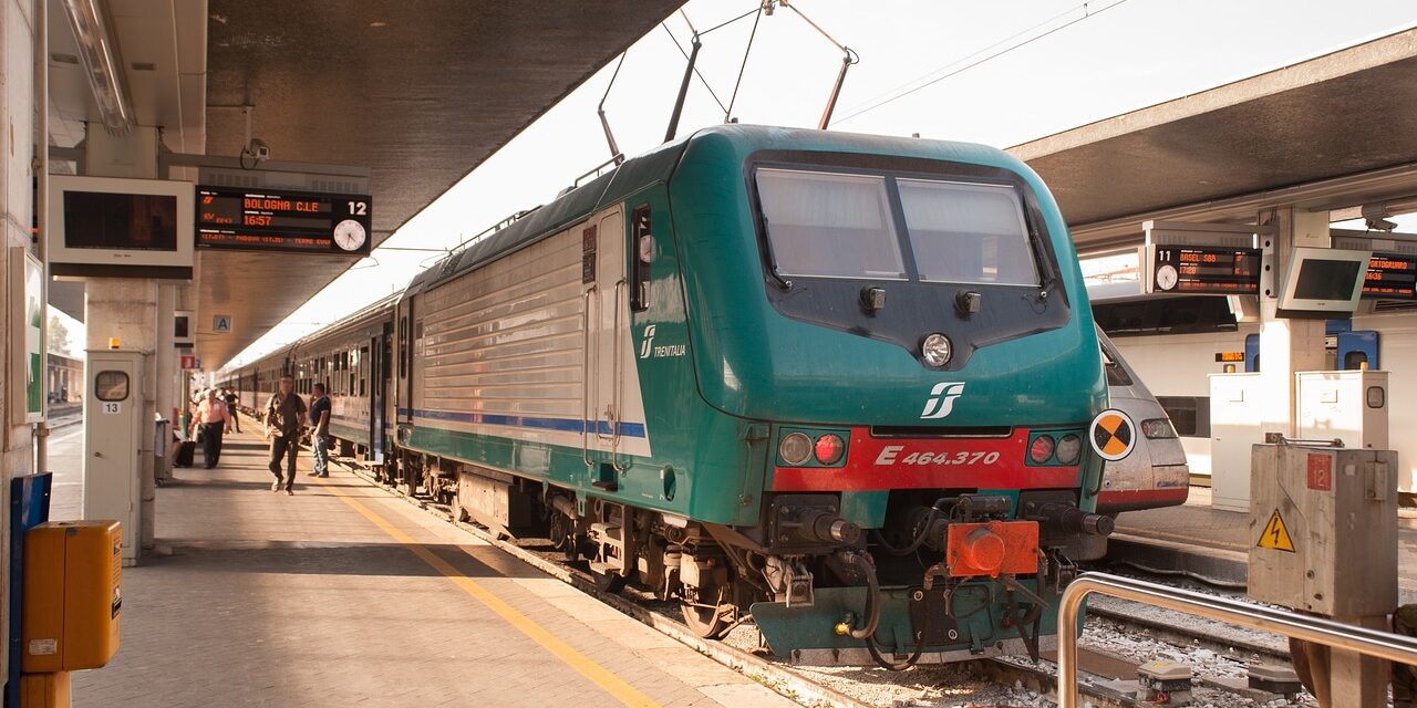 Rapporto Pendolaria 2024: in Italia transizione ecologica dei trasporti ancora lenta